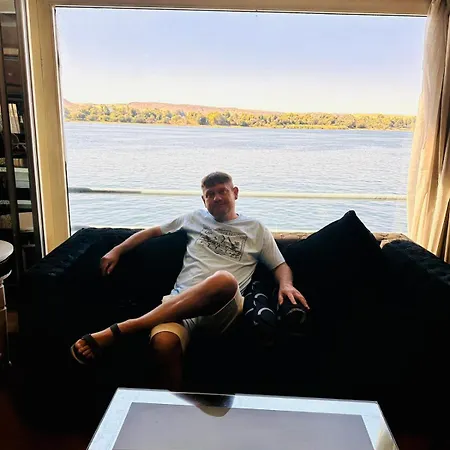 فندق Five Star Nile Cruise From Aswan To Luxor المظهر الخارجي الصورة