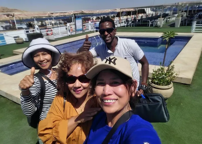 Five Star Nile Cruise From Aswan To Luxor